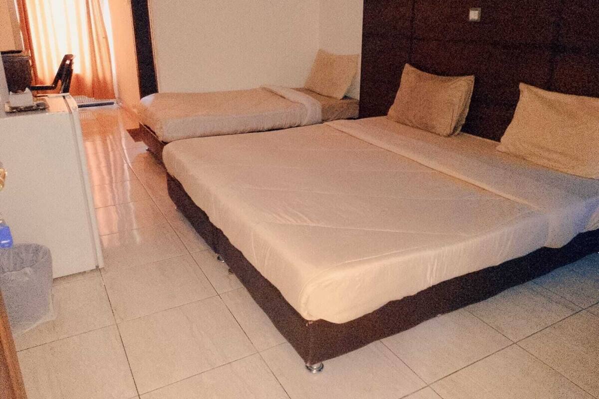 Economy Triple Room | Free WiFi, bed sheets