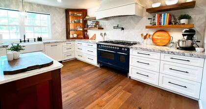 The Ranch House – Pool, Hot Tub & Fire Pit Retreat