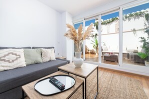 50-inch TV with cable channels - Solaga - Carreteria (Málaga)