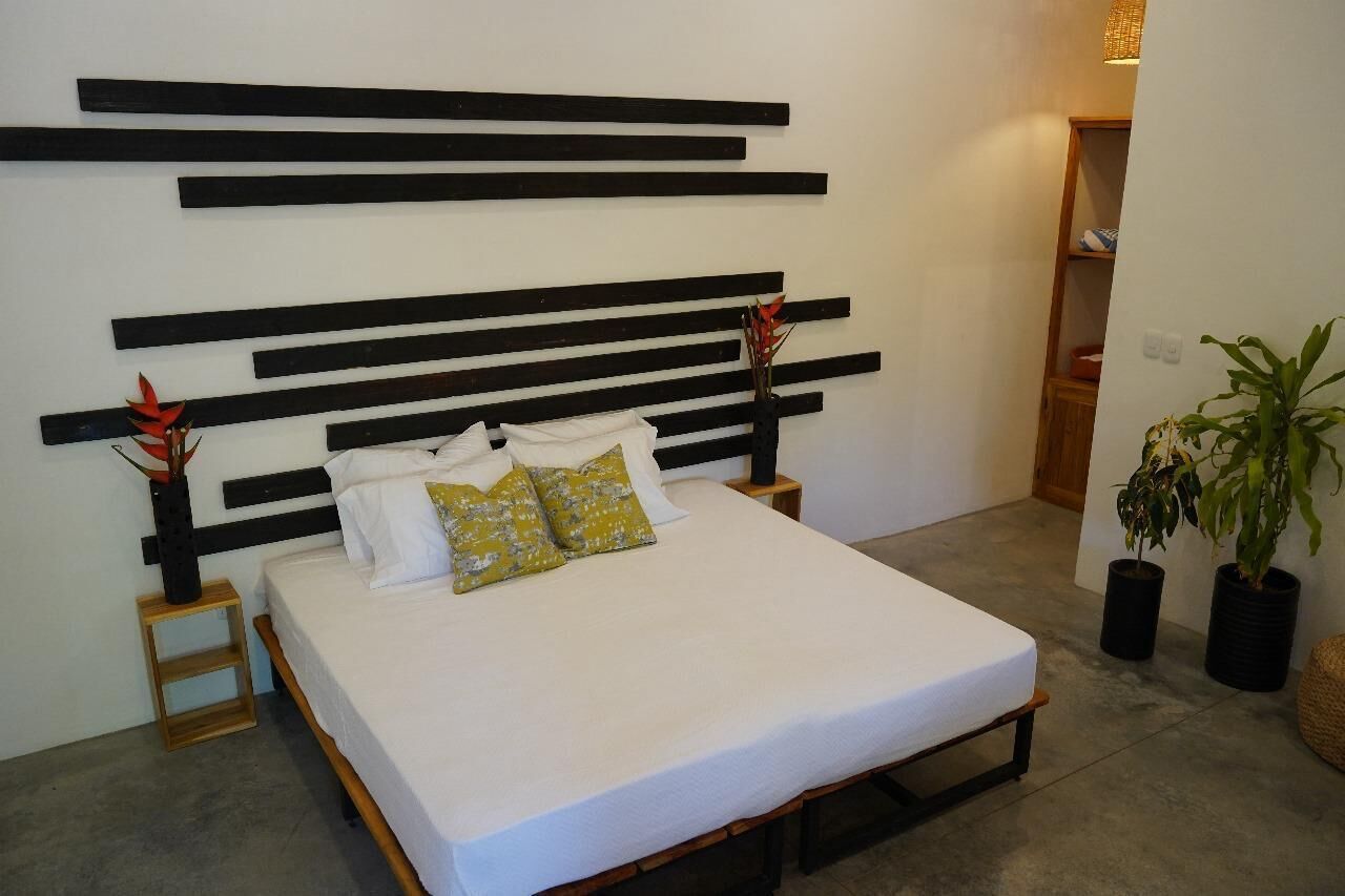 Deluxe Room, Non Smoking | In-room safe, blackout drapes, free WiFi