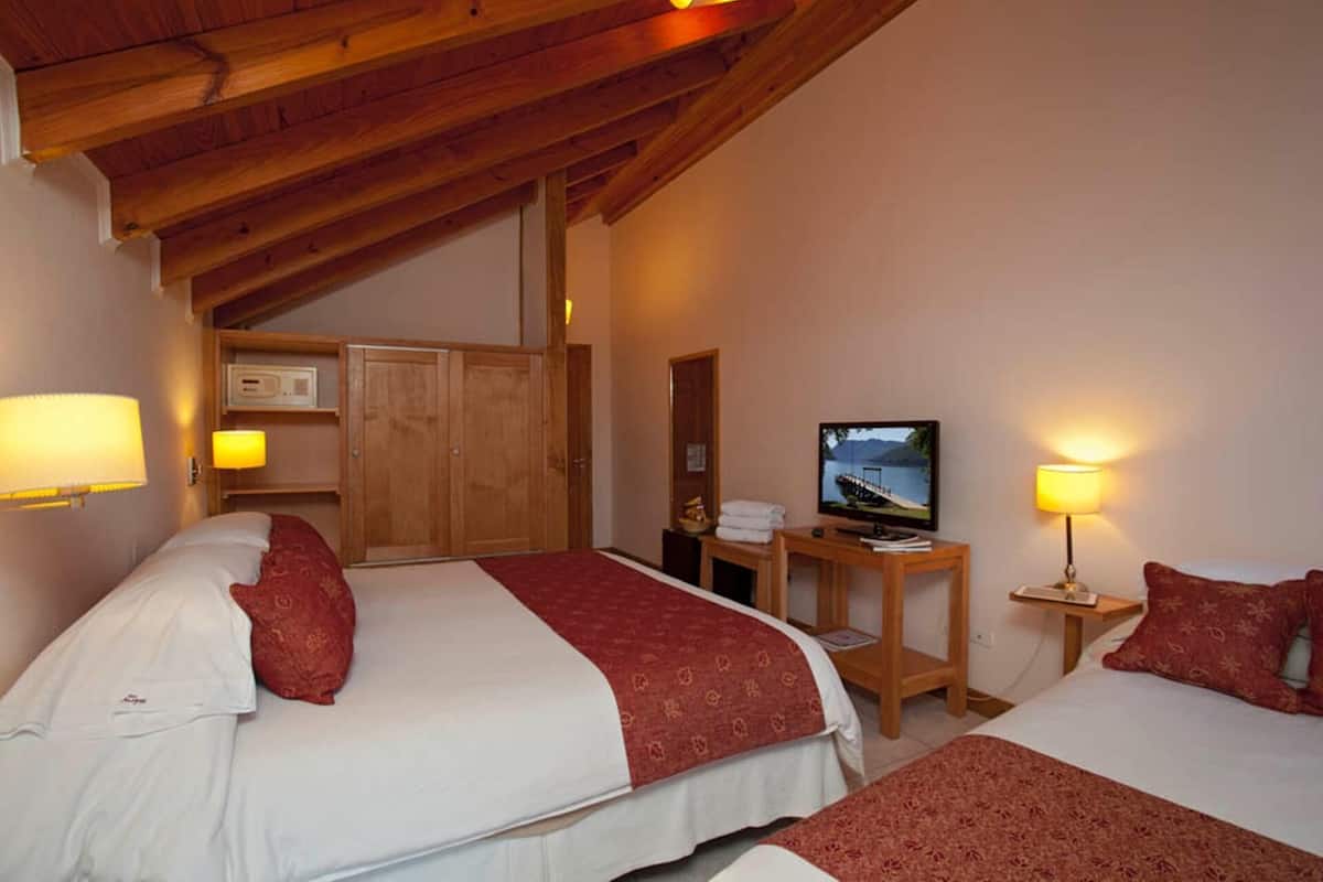 1 bedroom, blackout curtains, free WiFi, bed sheets