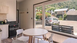 Hus – classic, fjellutsikt | Spisestue