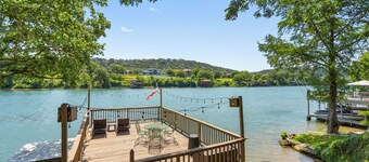 *Waterfront* Lake Austin Home ~Boat Slip~ Firepit