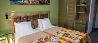 Wakola business hotels