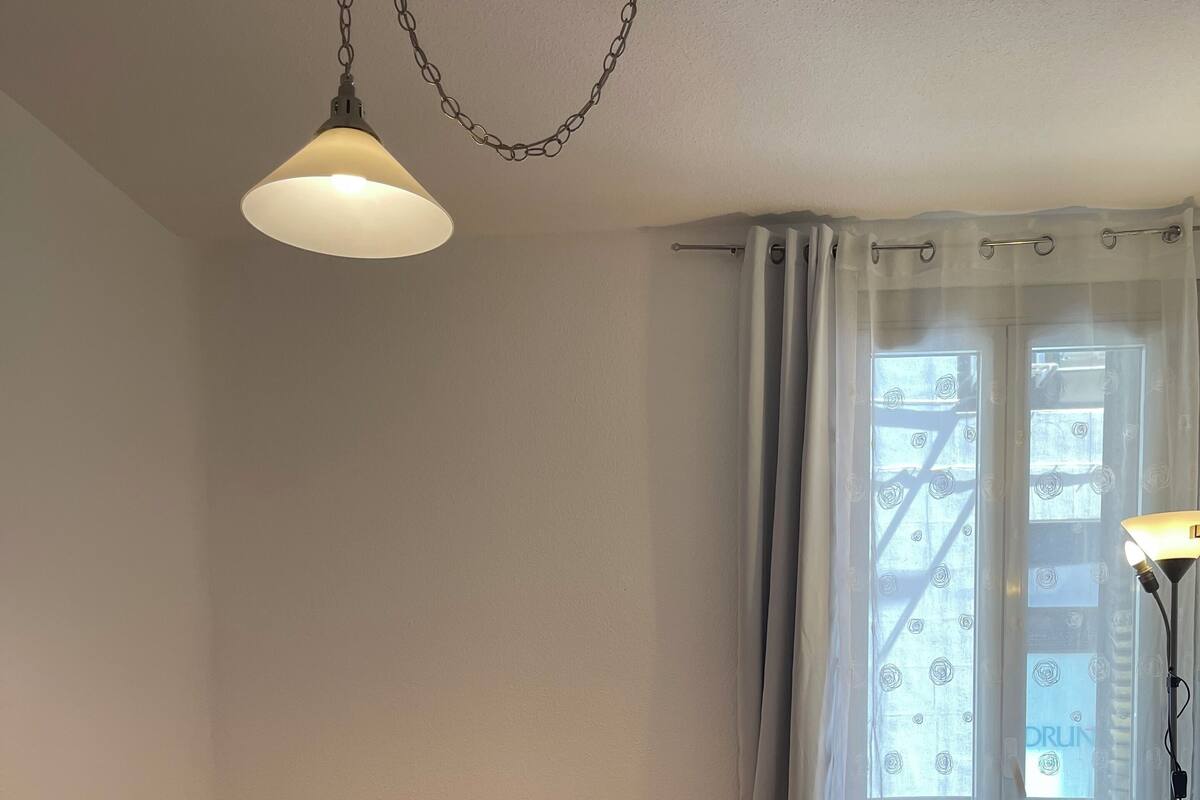 Habitación doble tradicional | Escritorio, espacio para trabajar con laptop y wifi gratis
