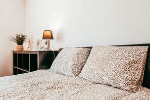 2 habitaciones, tabla de planchar con plancha y wifi gratis 