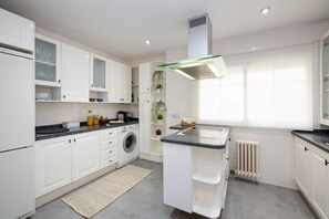 Fridge, microwave, oven, dishwasher