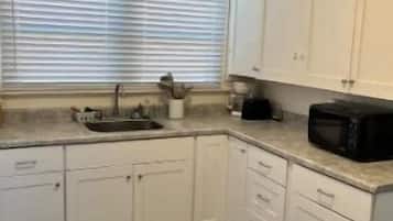 Fridge, microwave