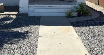 Remodeled 2 Bedroom Duplex