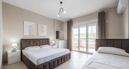 Kondo Stays - City Center Apartments