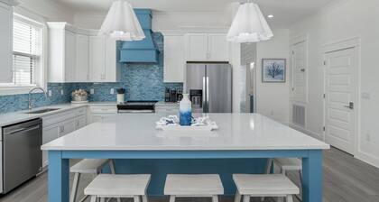 Seaspray: Pool! Sleeps 26! Beach access!