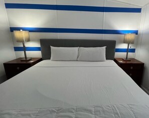 3 chambres, fer et planche à repasser, Wi-Fi, draps fournis