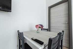 House | 1 bedroom - Bilocale Noverasco IEO 3 (Opera)