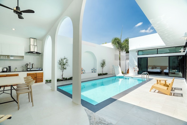 Hus - 3 sovrum - balkong - utsikt mot poolen | Privat pool