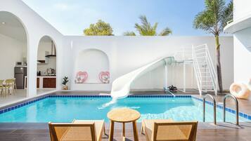 Superior-Haus, 3 Schlafzimmer, Balkon, Poolblick | Eigener Pool