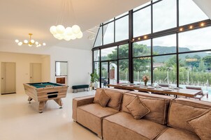 32-inch Smart TV with digital channels