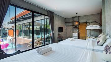 Villa, 4 Schlafzimmer, Balkon, Poolblick | Schreibtisch, Verdunkelungsvorhänge, kostenloses WLAN