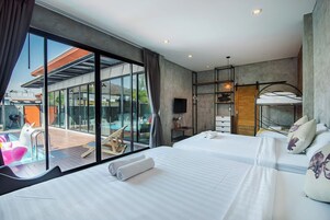 别墅, 4 间卧室, 阳台, 泳池景观 | 办公桌、遮光窗帘、免费 WiFi