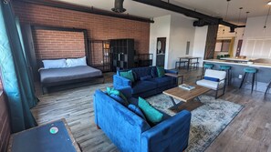 2 chambres, fer et planche à repasser, Wi-Fi, draps fournis