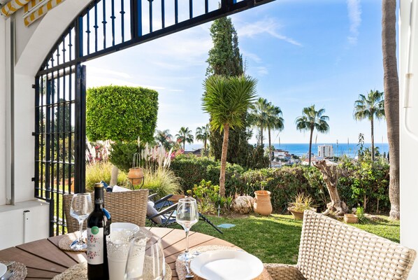 Apartment | 2 bedrooms - Amazing Pool and Garden Apartment by Costarentals - Ref 253 (Mijas)