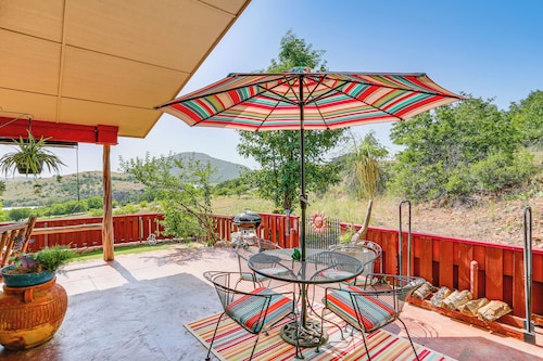 Medicine Park Cottage: Walk to Lake Lawtonka!