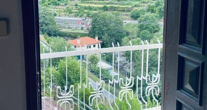 Tranquil, river front house with WiFi in Cinfães 2 bikes and 2 paddle boards