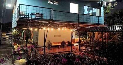 Beautiful family-sized loft with pool, roomy balcony and spacious outdoor areas