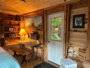 1 bedroom, desk, WiFi, bed sheets