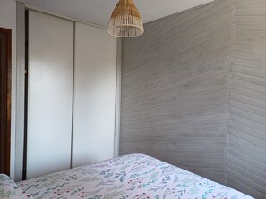 3 Schlafzimmer, Bügeleisen/Bügelbrett, Reisekinderbett, WLAN