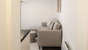 TV - Charming T2 of 26 m² near the Bastille (Paris)