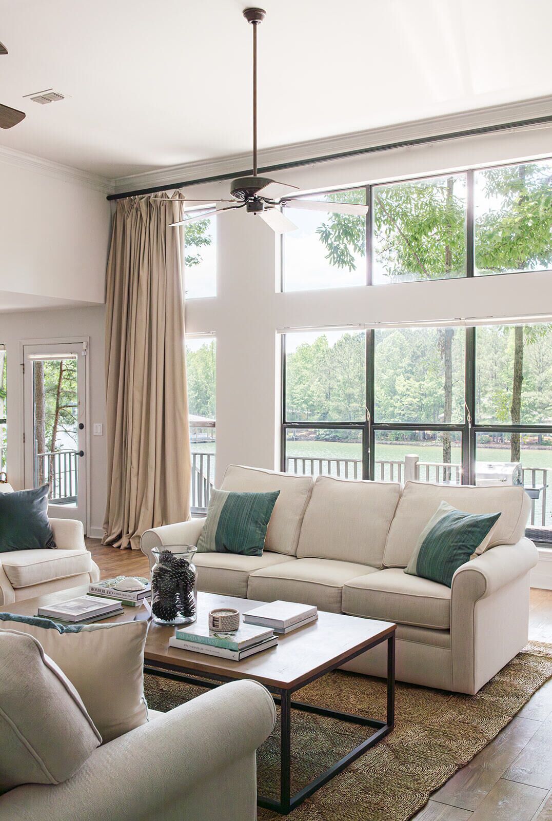 Smart-tv en een open haard