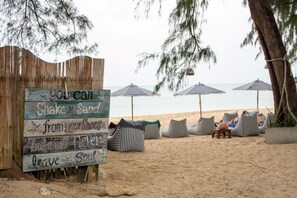 Unclassified image, 5 of 34, button - Long Beach Chalet (Koh Lanta)