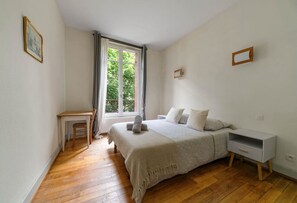 2 soverom, strykejern/-brett, reiseseng for barn og wi-fi (inkludert)