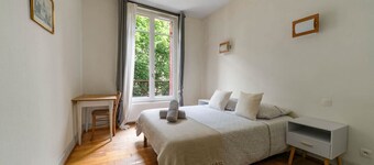2-bedroom designer apartment, Thermes district