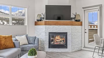 Apartemen, akses difabel | 2 kamar tidur dan internet