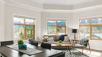 Apartemen | 2 kamar tidur dan internet