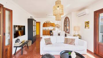 Superior-Apartment, 2 Schlafzimmer, Meerblick | Wohnbereich