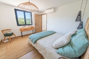 4 quartos, ferros/tábuas de passar roupa, berço de viagem, Wi-Fi