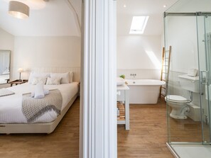 2 soverom, strykejern/-brett, wi-fi (inkludert) og sengetøy