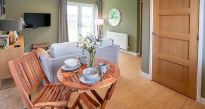 *Cosy, peaceful and modern ground floor apartment* - Pass the Keys