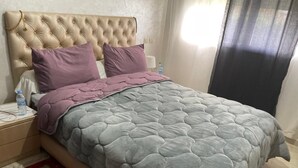 3 bedrooms - Apartment With Swimming Pool and sea a few Meters Away (Casablanca)