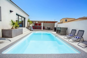 Pool - Villa Manade by Villa Plus (Le Cailar)