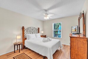 3 bedrooms, iron/ironing board, free WiFi