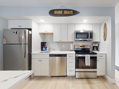 Beach Hideaway NSB- Steps to the beach