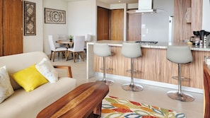 Living area - Beautiful new Studio in Alta Vista Puerto Vallarta with roof top pool and gym (Puerto Vallarta)