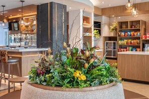 Lobby - Cambria Hotel Pigeon Forge (Pigeon Forge)