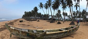 Lamistad, Entre la Lagune et la Plage de Ouidah !