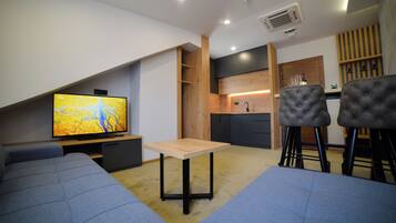 1 bedroom, minibar, blackout curtains, soundproofing