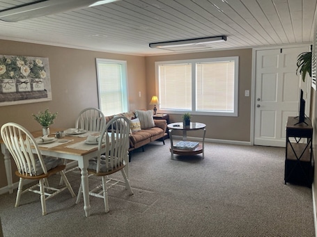 Living area. 1 Room on Main Street w/ kitchenette- Main Street , Shallotte between HB and OIB