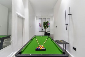 Game room - True Apartment, Modernly styled 4 bedroom duplex in Lekki  (Lekki)